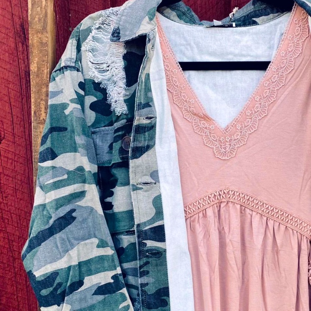 NWT Blush Flowey Tank